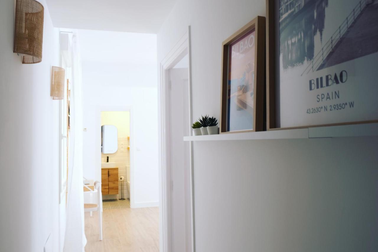 Bright And Modern Apartment In Bilbao City Center ภายนอก รูปภาพ